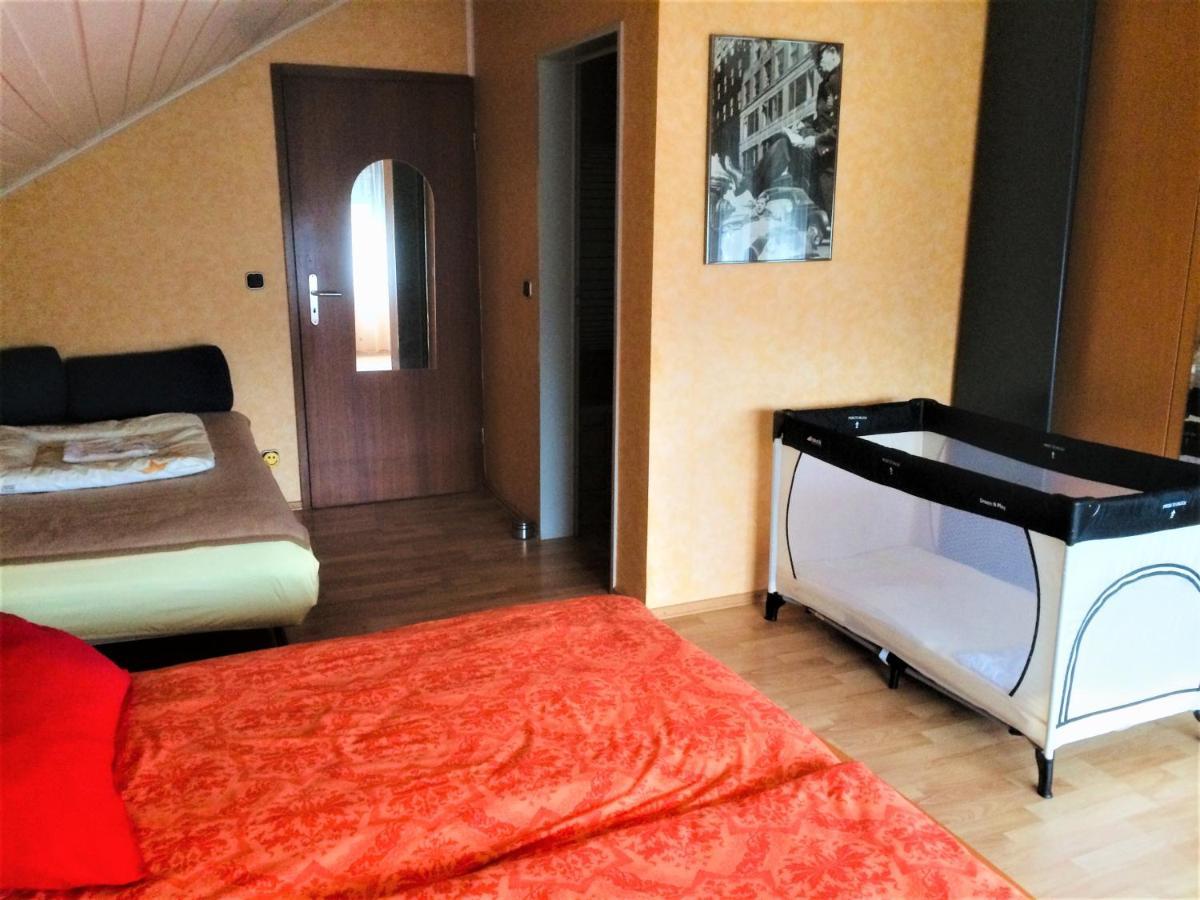 Cadolzburg Super Xxl Ferienwohnung 73 Qm, Mit Balkon מראה חיצוני תמונה
