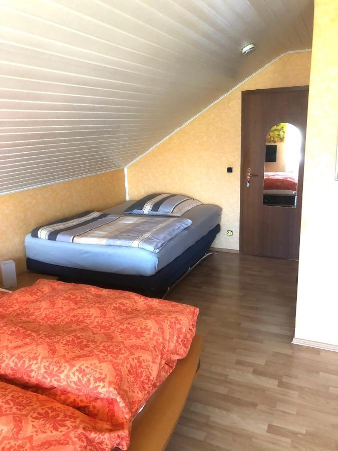 Cadolzburg Super Xxl Ferienwohnung 73 Qm, Mit Balkon מראה חיצוני תמונה
